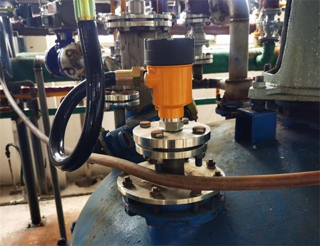 ���̰���